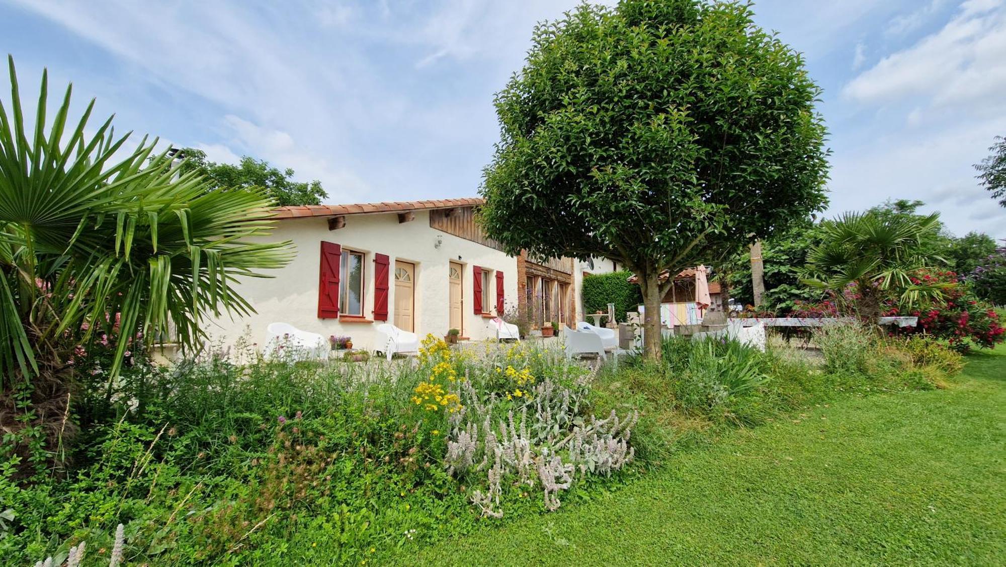 Bnb Ferme Beauregard Les Pyrenees Artigat Buitenkant foto