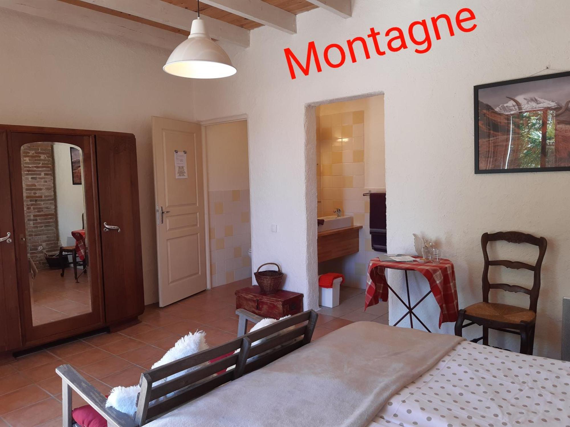 Bnb Ferme Beauregard Les Pyrenees Artigat Kamer foto