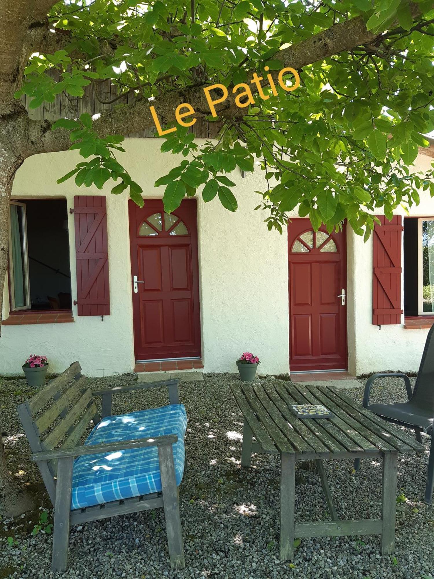 Bnb Ferme Beauregard Les Pyrenees Artigat Buitenkant foto